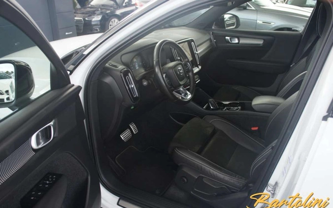 Volvo XC 40 cena 135900 przebieg: 60137, rok produkcji 2021 z Nowy Targ małe 232